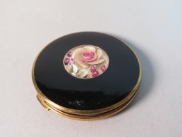 #1631  Ladies Powder Compact, circa 1950s   **Sold**  March 2018