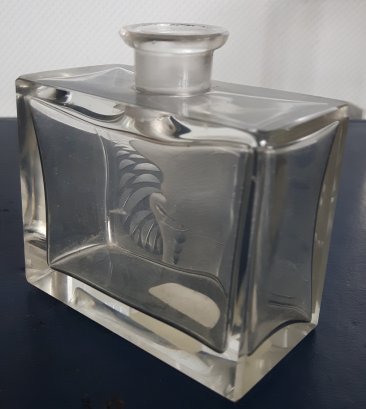 #1847  Art Deco Glass Scent Bottle, circa late 1920s