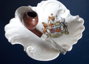 #1856 "British Empire Arms" Souvenir Pipe Ashtray, circa 1900-1910 **Sold** July 2020