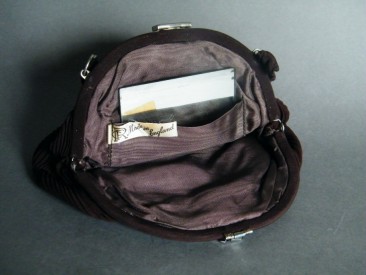 #0250 1930s - 1940s Ladies Crepe Evening Bag "SOLD"