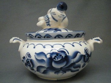 #1694  Soviet Russian Blue & White Porcelain Tureen, circa 1970s  **SOLD** 2018