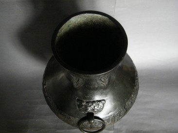 #1045  Very Large Chinese Archaic Style Bronze Hu Vase Ming Dynasty 1368-1644     **Price on Request 售价待询**