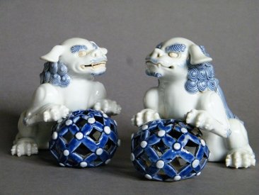 #1498 Rare Pair of Hirado Porcelain Shishi / Lions from Japan, Edo Period circa 1820-1850  **Sold**  to USA, January 2021