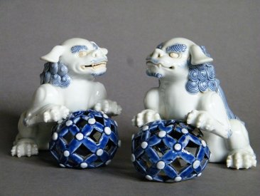 #1498 Rare Pair of Hirado Porcelain Shishi / Lions from Japan, Edo Period circa 1820-1850  **Sold**  to USA, January 2021