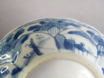 #1741 Small Blue and White Chinese Export Saucer Dish , Kangxi reign (1662-1722) 清康熙 外销青花人物菱口碟  **SOLD** 2021