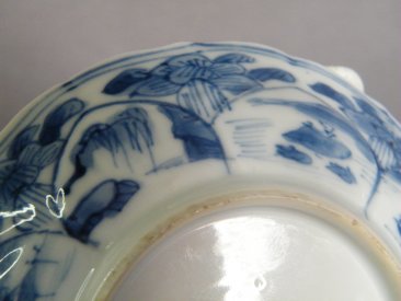 #1741 Small Blue and White Chinese Export Saucer Dish , Kangxi reign (1662-1722) 清康熙 外销青花人物菱口碟  **SOLD** 2021