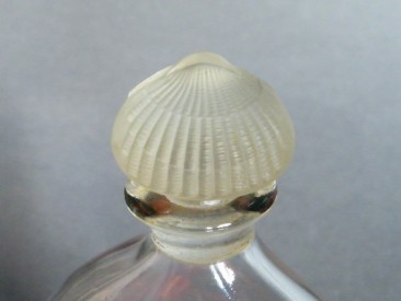 #0446 "L'Heure Bleue" Scent Bottle by Lalique for Guerlain circa 1914    **SOLD**   September 2019