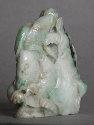 #0830  Chinese Jadeite Carp & Lotus 'Boulder', Late 18th/19th Century 鲤鱼翡翠把件 - 18/19世纪 Price on Request 售价待询