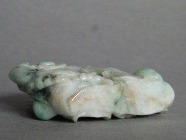 #0830  Chinese Jadeite Carp & Lotus 'Boulder', Late 18th/19th Century 鲤鱼翡翠把件 - 18/19世纪 Price on Request 售价待询