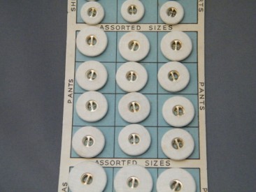 #0045 1930s Linen Fronted 2 Hole Washing Buttons (24) - Unused