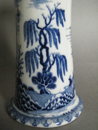 #1627  Mason's 'Patent Ironstone' Willow pattern Vase, circa 1845