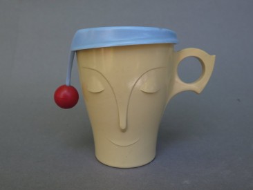 #1536  Art Deco Plastic Cadbury's Bourn-vita Mug with Cover, circa 1949