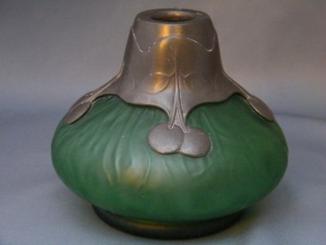 #0127  Art Nouveau Orion Pewter Mounted Glass Vase c. 1905  **Sold** in our Liverpool shop - Dec 2013 / 利物浦店内售出 - 2013年12月