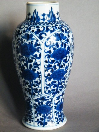 #0972  Fine 17th/18th Cent Blue & White Chinese Vase Kangxi Reign (1662-1722) **Sold** in our Liverpool Shop - December 2016