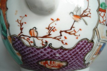#0240   18th Century Chinese Export Famille Rose Teapot & Cover   **Sold to China - January 2009 售至中国 - 2009年1 月