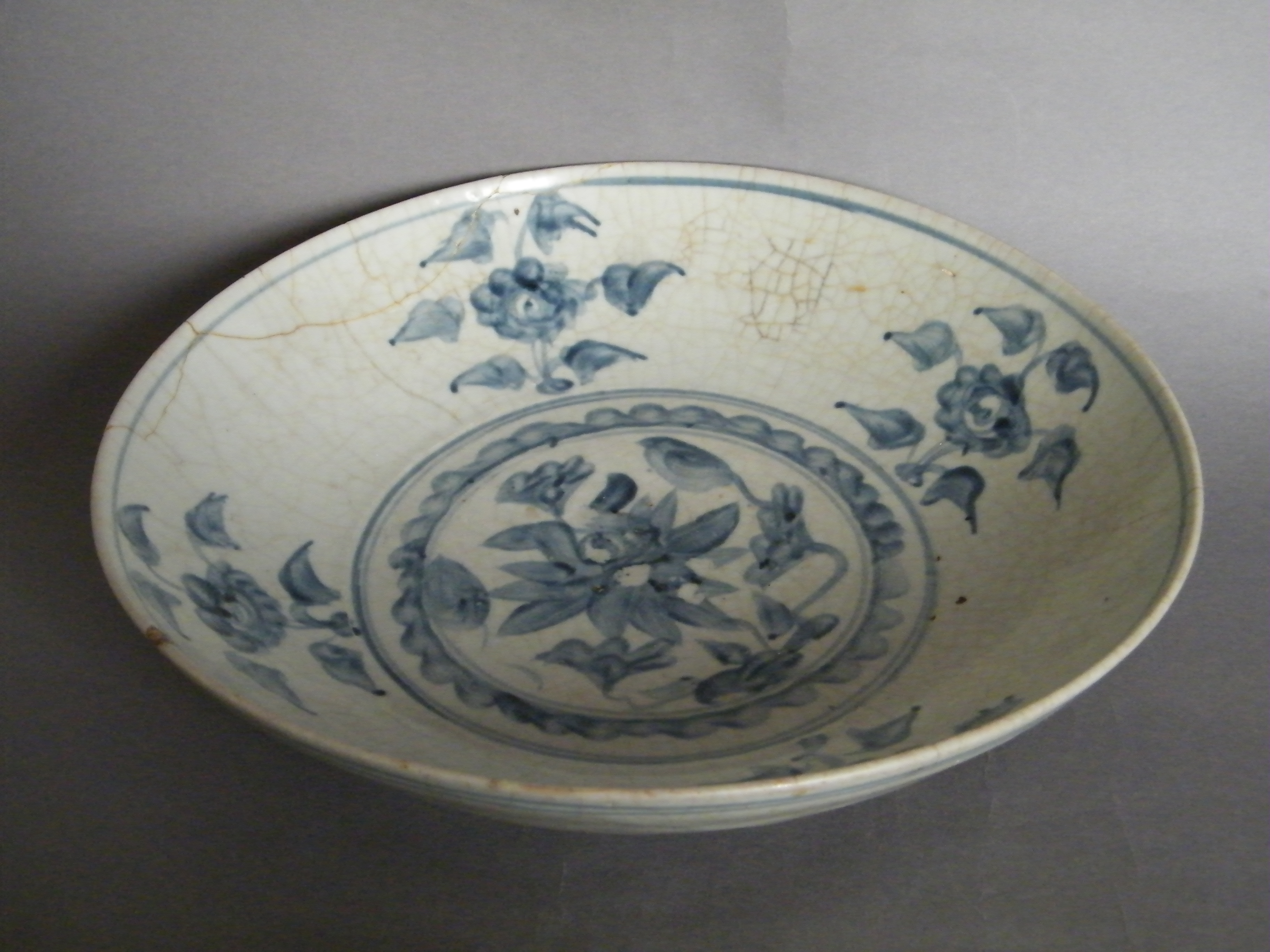 #1639  Large Late Ming Dynasty Dish from Zhangzhou, China, circa 1550 - 1600
