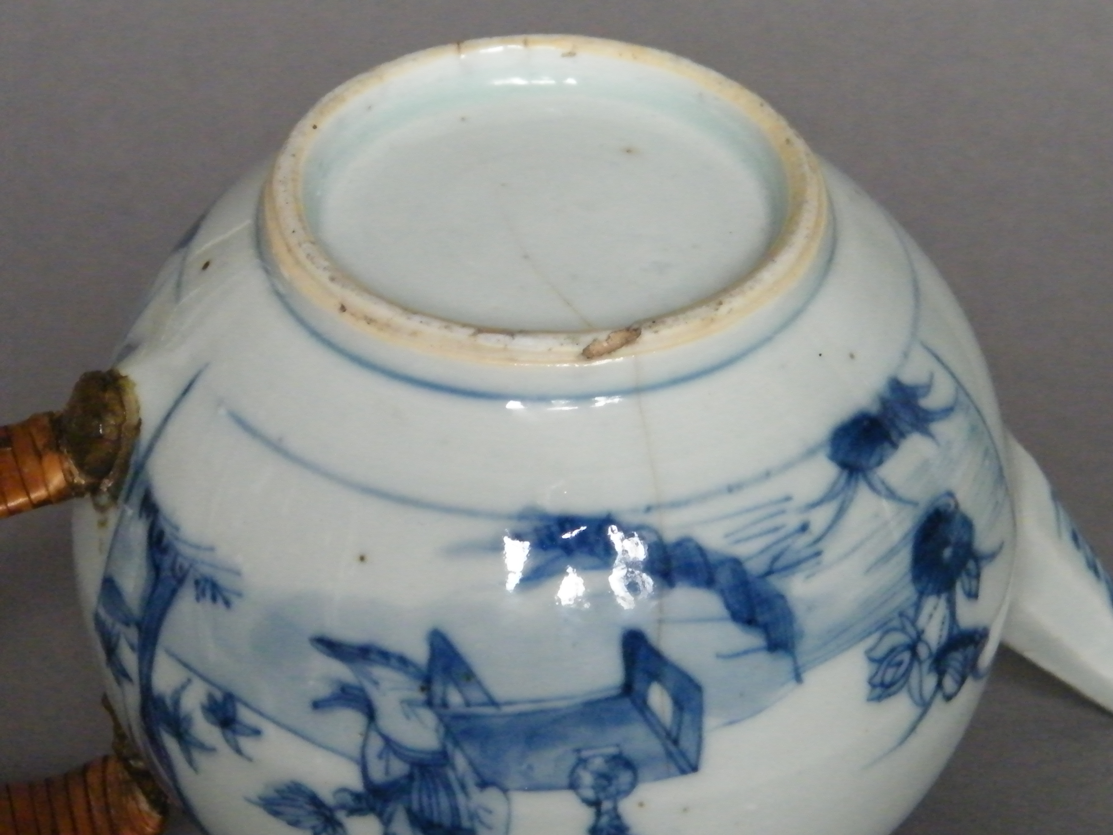 #1528 Early 18th Century Chinese Export Porcelain Teapot, Yongzheng (1723-1735)