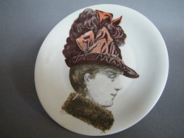 #1359 "Porcelaine de Paris" Victorian French Fashion Dish, circa 1960s