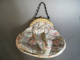 #0844 Tapestry Ladies Handbag with (circa 1920s) Celluloid Clasp  *SOLD*