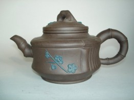 #0147  Chinese Yixing Stoneware Teapot - 20th Century **Sold**  to Hong Kong - JULY 2009 售至香港 - 2009年7月