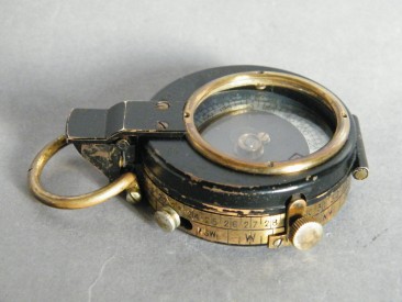 #1670  World War One (1914 - 1918) Army Officer's Compass  **SOLD** October 2019