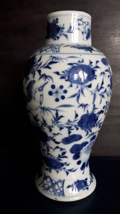 #1620 Blue & White Chinese Export Vase, late 19th/20th Century  **Sold 2022****