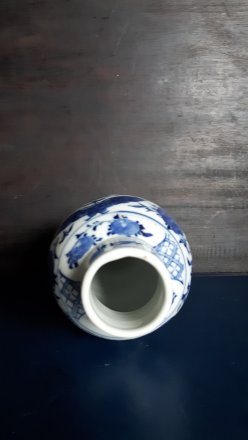 #1620 Blue & White Chinese Export Vase, late 19th/20th Century  **Sold 2022****