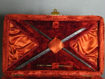 #0841 Victorian / Edwardian Ladies Sewing Accesories in Velvet Case, circa 1875 -1910 **SOLD**