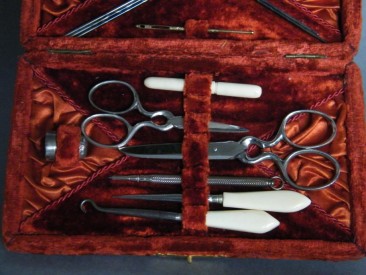 #0841 Victorian / Edwardian Ladies Sewing Accesories in Velvet Case, circa 1875 -1910 **SOLD**