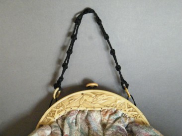 #0844 Tapestry Ladies Handbag with (circa 1920s) Celluloid Clasp  *SOLD*