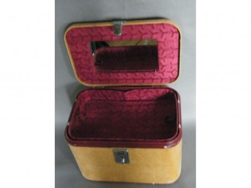 #0987 "Wotajoy" Ladies Vanity Case, early 1950s