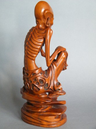 #0009   18th Century Chinese Boxwood Figure 'Damo'  -  Sold to China - April 2012 售至中国 - 2012 年4月