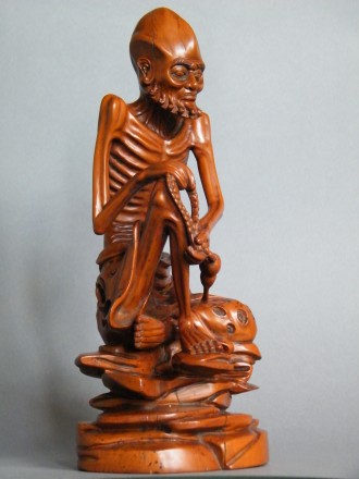 #0009   18th Century Chinese Boxwood Figure 'Damo'  -  Sold to China - April 2012 售至中国 - 2012 年4月