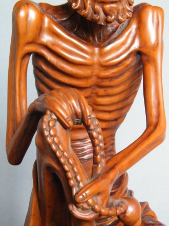 #0009   18th Century Chinese Boxwood Figure 'Damo'  -  Sold to China - April 2012 售至中国 - 2012 年4月