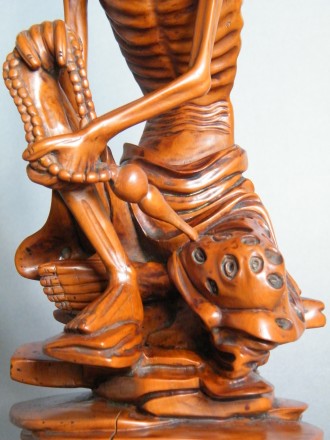 #0009   18th Century Chinese Boxwood Figure 'Damo'  -  Sold to China - April 2012 售至中国 - 2012 年4月