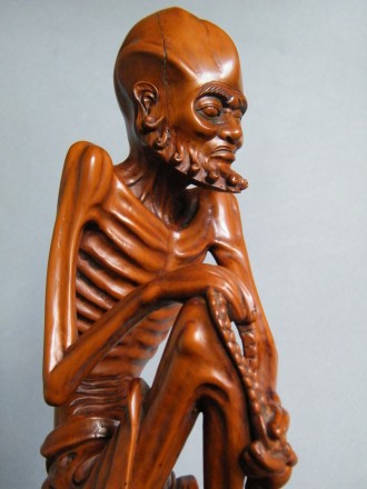 #0009   18th Century Chinese Boxwood Figure 'Damo'  -  Sold to China - April 2012 售至中国 - 2012 年4月