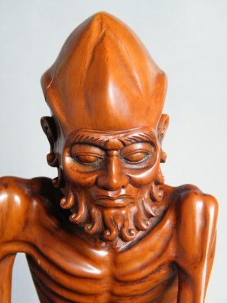 #0009   18th Century Chinese Boxwood Figure 'Damo'  -  Sold to China - April 2012 售至中国 - 2012 年4月