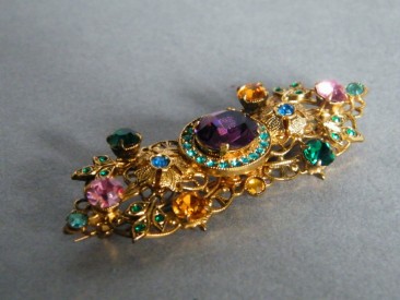 #0435 1930s or 1940s Gilt Metal Brooch **SOLD**