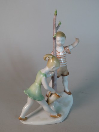 #1632  1950s - 60s Herend Porcelain Figure Group from Hungary