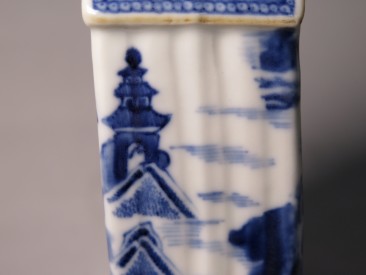 #1508 Blue & White Chinese Export Porcelain Tea Cannister, Qianlong Reign (1736 - 1795)  **SOLD**  2017