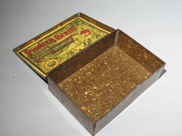 #1000  Pioneer Brand (Liverpool) Golden Flake Tobacco Tin, circa 1890-1910  **SOLD**  September 2017