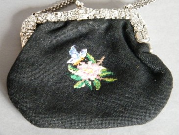 #0085 German Embroidered Handbag with Silver Clasp, Edwardian c1900-1910