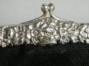 #0085 German Embroidered Handbag with Silver Clasp, Edwardian c1900-1910