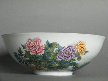 #1145  Extremely Fine Chinese Eggshell Porcelain Bowl by Wang Yijun (1904-1989) **Price on Request 售价待询 **