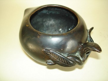 #0078  16th/Early 17th Century Chinese Bronze Water Pot   **Sold to China** - May 2009 售至中国 - 2009年5月