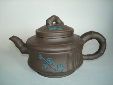 #0147  Chinese Yixing Stoneware Teapot - 20th Century **Sold**  to Hong Kong - JULY 2009 售至香港 - 2009年7月