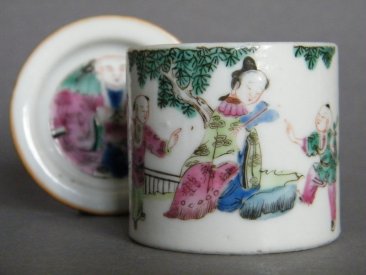 #0302 Chinese Porcelain 'Famille Rose' Cosmetic Pot c1865-1900 **Sold** Through our Liverpool shop