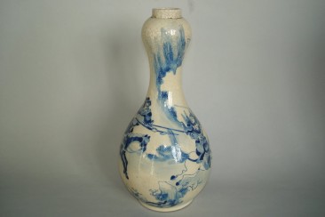 #0101   Chinese 17th Century Transitional Style Garlic Necked Vase **Price on Request**