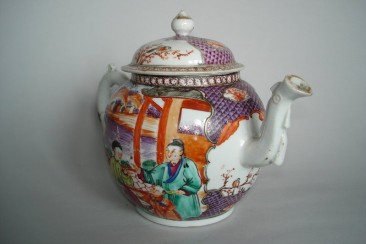 #0240   18th Century Chinese Export Famille Rose Teapot & Cover   **Sold to China - January 2009 售至中国 - 2009年1 月