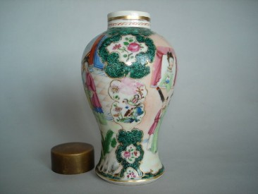 #0692    Famille Rose Chinese Export Tea Cannister c1796-1820   **SOLD** Sold through our Liverpool shop, February 2017